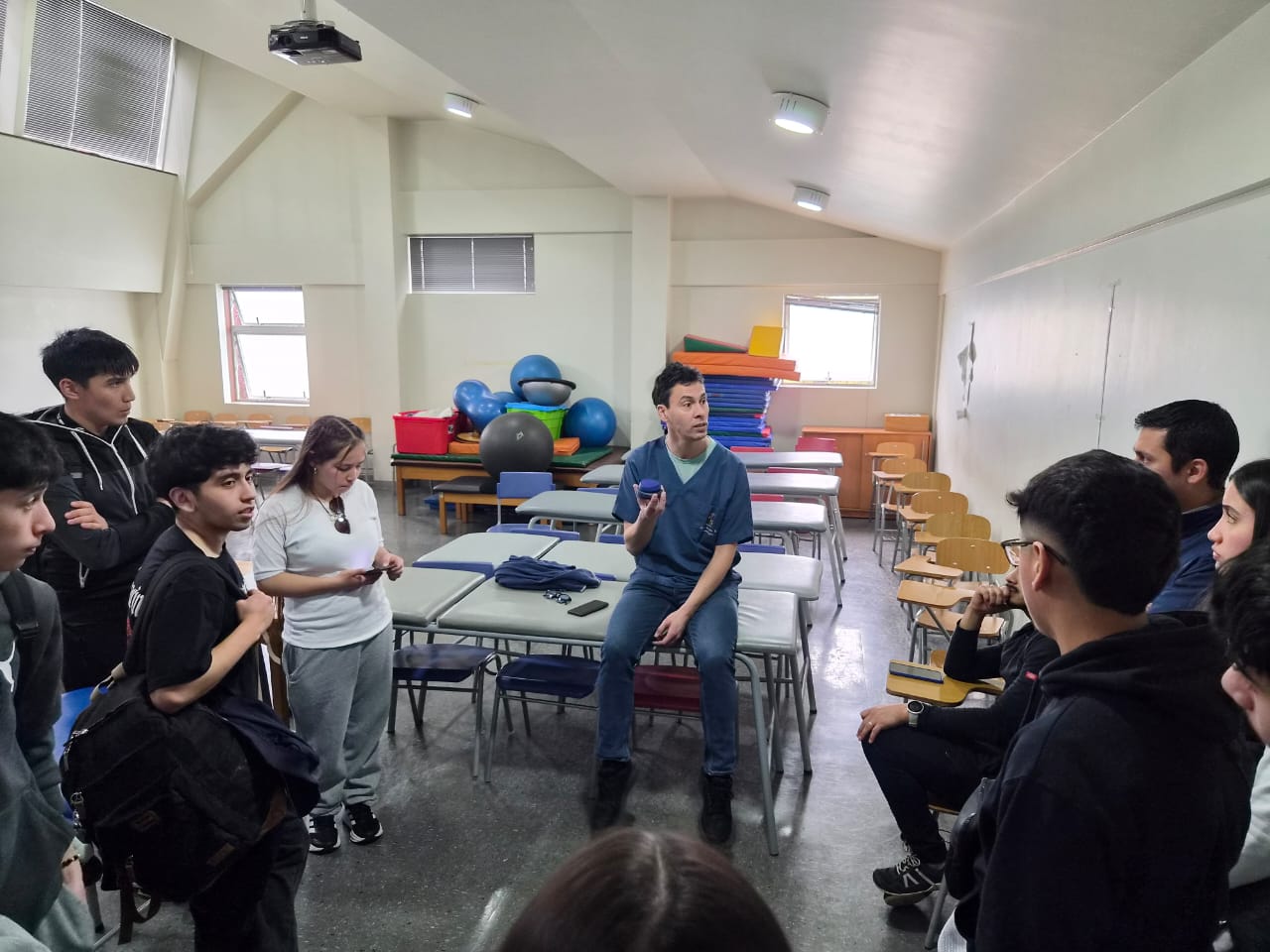 FAME UACh Colegio Máfil visita carrera Kinesiología I