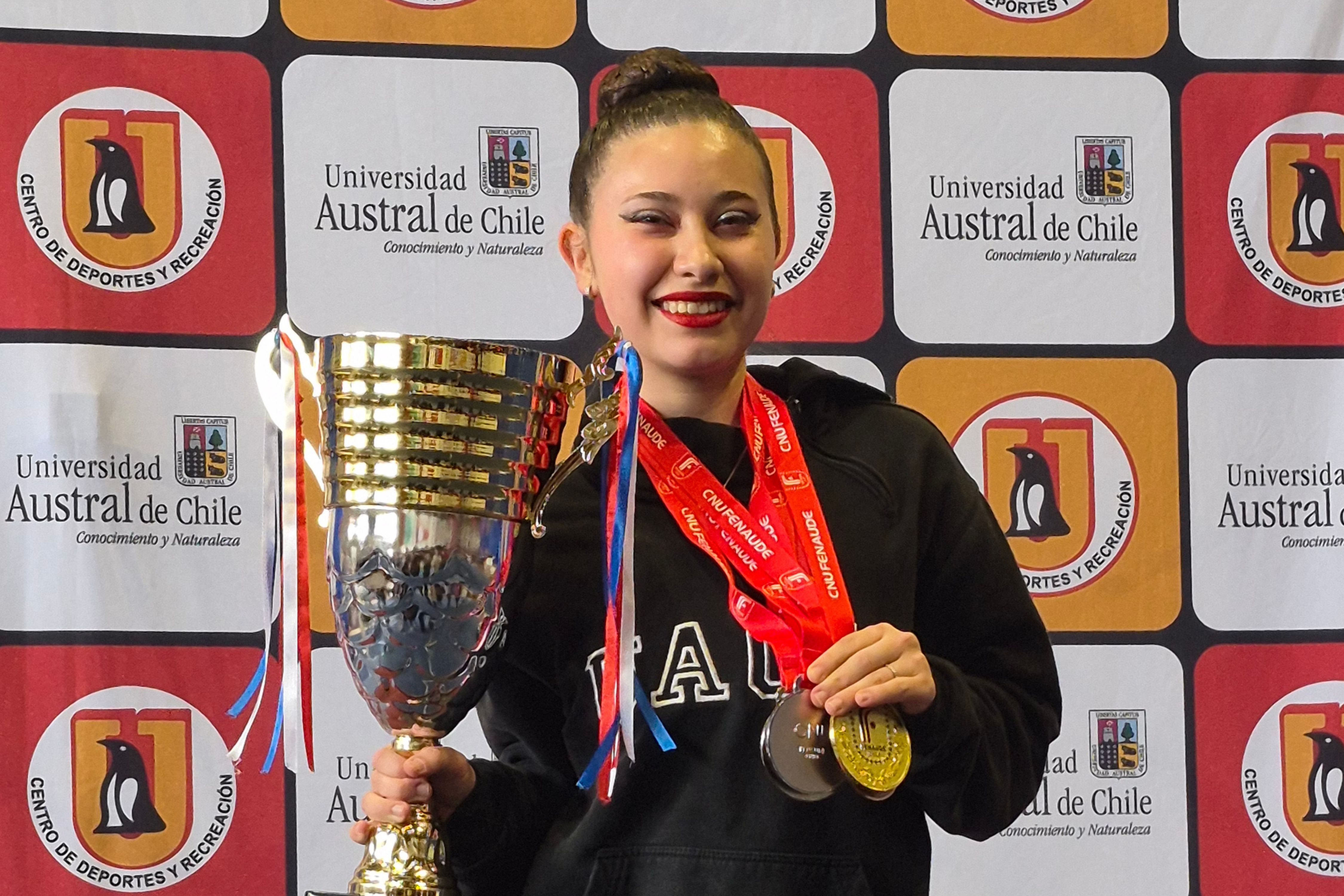 Emilia Harrsison UACh gimnasia rítmica campeonas nacionales oct 2026